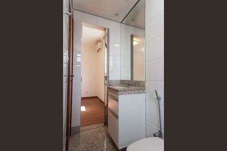 Apartamento à venda com 120m², 4 quartos e 2 vagasBanheiro Semi Suíte 1 e 2