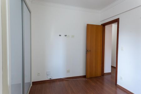 Apartamento à venda com 120m², 4 quartos e 2 vagasSemi Suíte 1