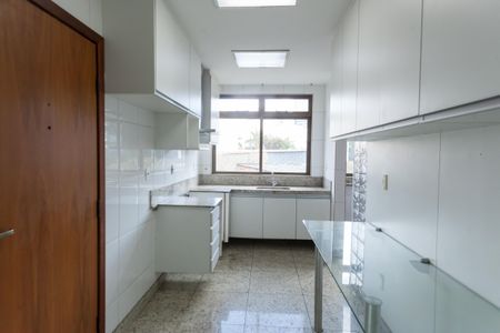 Apartamento à venda com 120m², 4 quartos e 2 vagasCozinha