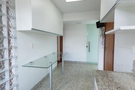 Apartamento à venda com 120m², 4 quartos e 2 vagasCozinha