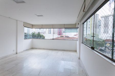 Apartamento à venda com 120m², 4 quartos e 2 vagasSala