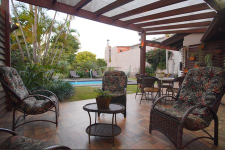 Casa à venda com 300m², 5 quartos e 2 vagasÁrea externa