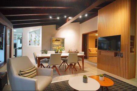 Casa à venda com 300m², 5 quartos e 2 vagasÁrea gourmet