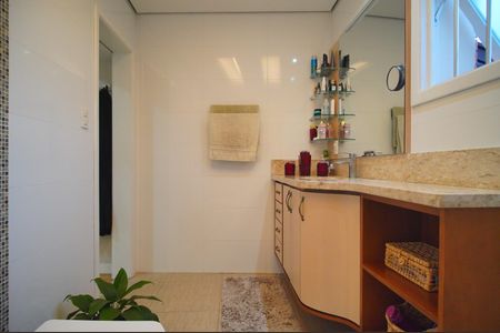 Casa à venda com 300m², 5 quartos e 2 vagasBanheiro da Suíte 1