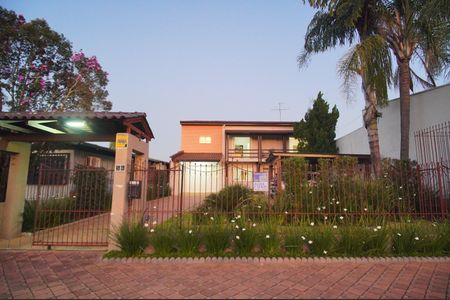 Casa à venda com 300m², 5 quartos e 2 vagasFachada