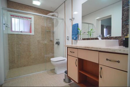 Casa à venda com 300m², 5 quartos e 2 vagasBanheiro da Suíte 2