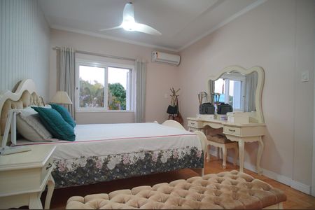 Casa à venda com 300m², 5 quartos e 2 vagasSuíte 1