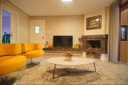 Sala de casa à venda com 5 quartos, 300m² em São Jorge, Novo Hamburgo