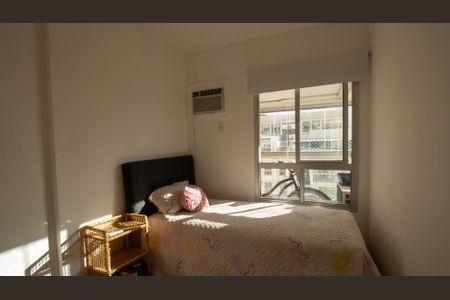 Apartamento à venda com 96m², 3 quartos e 1 vagaQuarto 2