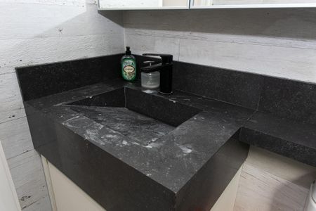 Apartamento à venda com 88m², 2 quartos e 2 vagas Apartamento à venda com 88m², 2 quartos e 2 vagasBanheiro da Suíte 1