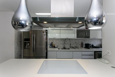 Apartamento à venda com 88m², 2 quartos e 2 vagas Apartamento à venda com 88m², 2 quartos e 2 vagasCozinha