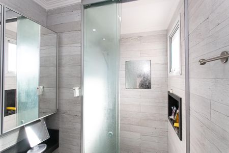 Apartamento à venda com 88m², 2 quartos e 2 vagas Apartamento à venda com 88m², 2 quartos e 2 vagasBanheiro da Suíte 1