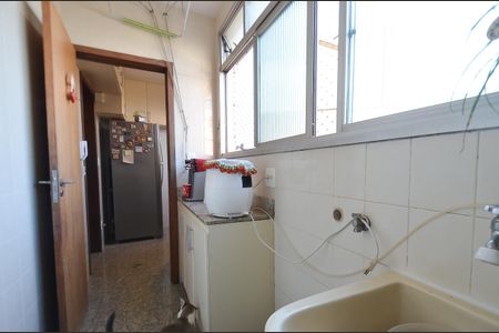 Apartamento à venda com 75m², 3 quartos e 1 vagaÁrea de Serviço