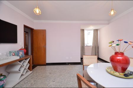 Apartamento à venda com 75m², 3 quartos e 1 vagaSala