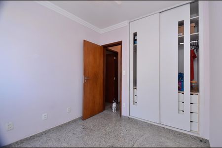 Apartamento à venda com 75m², 3 quartos e 1 vagaQuarto 2