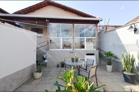 Casa para alugar com 120m², 3 quartos e 1 vagaÁrea externa