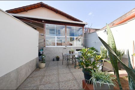 Casa para alugar com 120m², 3 quartos e 1 vagaÁrea externa