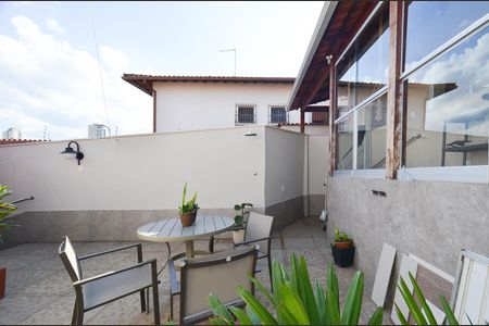 Casa para alugar com 120m², 3 quartos e 1 vagaÁrea externa