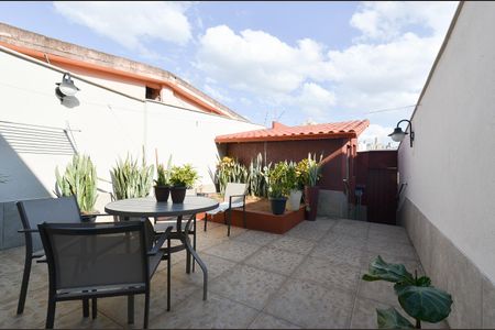 Casa para alugar com 120m², 3 quartos e 1 vagaÁrea externa