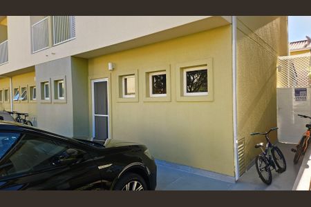 Casa de condomínio à venda com 130m², 3 quartos e 2 vagasPlaquinha