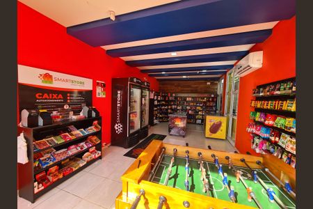 Casa de condomínio à venda com 130m², 3 quartos e 2 vagasMercado