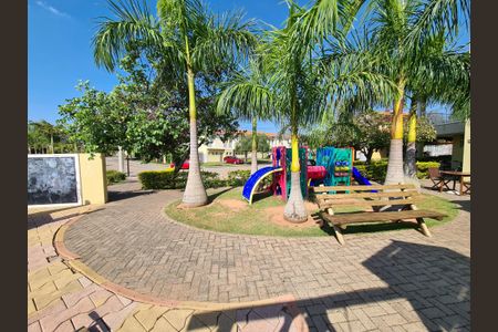 Casa de condomínio à venda com 130m², 3 quartos e 2 vagasÁrea comum - Playground