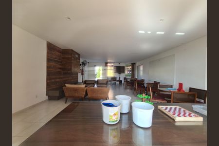 Casa de condomínio à venda com 130m², 3 quartos e 2 vagasÁrea comum - Salão de festas