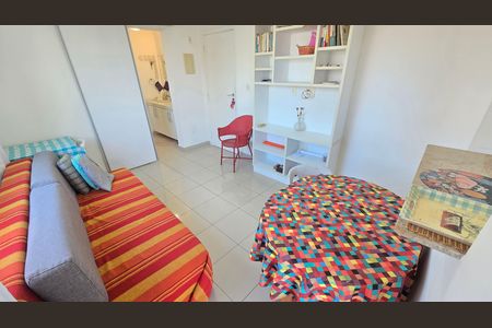 Sala de apartamento para alugar com 1 quarto, 49m² em Ponta da Praia, Santos