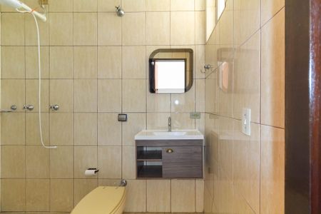 Banheiro da Suíte 1 de casa para alugar com 2 quartos, 120m² em Vila Alpina, São Paulo