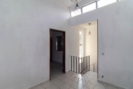 Halldos Quartos de casa para alugar com 2 quartos, 120m² em Vila Alpina, São Paulo