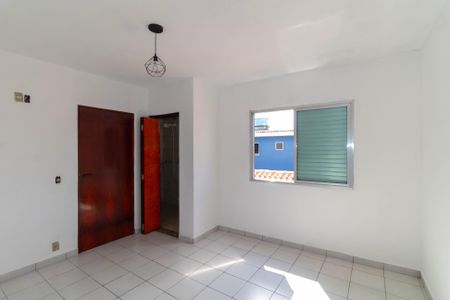 Suíte 1 de casa para alugar com 2 quartos, 120m² em Vila Alpina, São Paulo