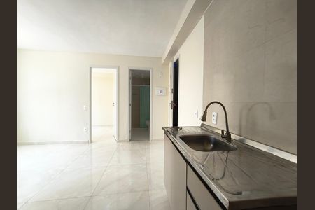 Apartamento para alugar com 38m², 2 quartos e sem vaga Apartamento para alugar com 38m², 2 quartos e sem vagaCozinha e Área de Serviço