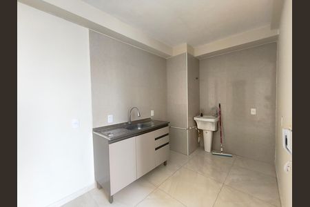 Apartamento para alugar com 38m², 2 quartos e sem vaga Apartamento para alugar com 38m², 2 quartos e sem vagaCozinha e Área de Serviço
