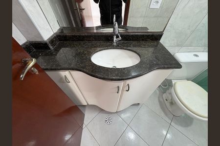 Apartamento à venda com 80m², 3 quartos e 2 vagas Apartamento à venda com 80m², 3 quartos e 2 vagasBanheiro da Suíte