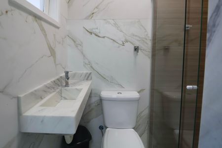 Casa para alugar com 420m², 6 quartos e 4 vagas Casa para alugar com 420m², 6 quartos e 4 vagasBanheiro Suíte 5