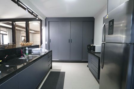 Casa para alugar com 420m², 6 quartos e 4 vagas Casa para alugar com 420m², 6 quartos e 4 vagasCozinha