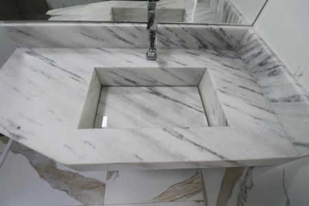 Casa para alugar com 420m², 6 quartos e 4 vagas Casa para alugar com 420m², 6 quartos e 4 vagasBanheiro Suíte