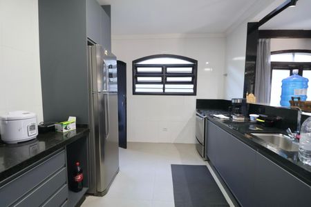 Casa para alugar com 420m², 6 quartos e 4 vagas Casa para alugar com 420m², 6 quartos e 4 vagasCozinha