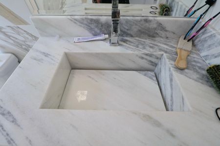 Casa para alugar com 420m², 6 quartos e 4 vagas Casa para alugar com 420m², 6 quartos e 4 vagasBanheiro Suíte 2