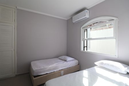 Casa para alugar com 420m², 6 quartos e 4 vagas Casa para alugar com 420m², 6 quartos e 4 vagasSuíte