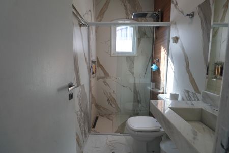 Casa para alugar com 420m², 6 quartos e 4 vagas Casa para alugar com 420m², 6 quartos e 4 vagasBanheiro Suíte 2