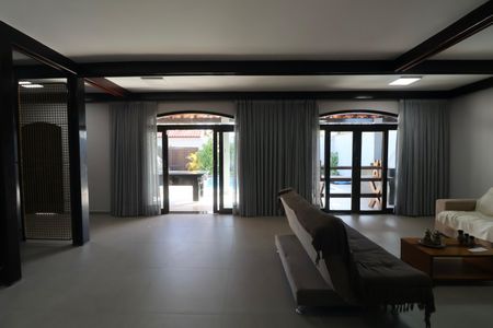 Sala de casa para alugar com 6 quartos, 420m² em Jardim Centenario, Guarujá