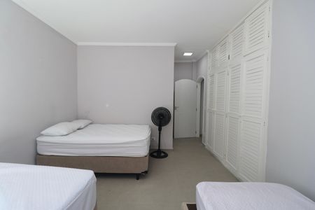 Casa para alugar com 420m², 6 quartos e 4 vagas Casa para alugar com 420m², 6 quartos e 4 vagasSuíte