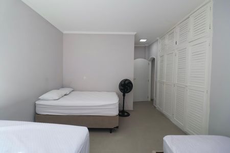 Casa para alugar com 420m², 6 quartos e 4 vagas Casa para alugar com 420m², 6 quartos e 4 vagasSuíte