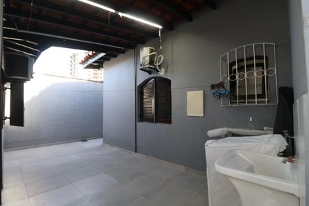 Casa para alugar com 420m², 6 quartos e 4 vagas Casa para alugar com 420m², 6 quartos e 4 vagasÁrea de Serviço