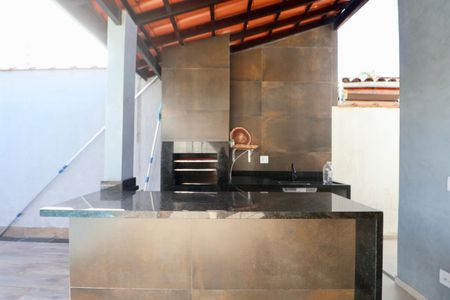 Casa para alugar com 420m², 6 quartos e 4 vagas Casa para alugar com 420m², 6 quartos e 4 vagasQuintal