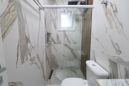 Casa para alugar com 420m², 6 quartos e 4 vagas Casa para alugar com 420m², 6 quartos e 4 vagasBanheiro Suíte 3