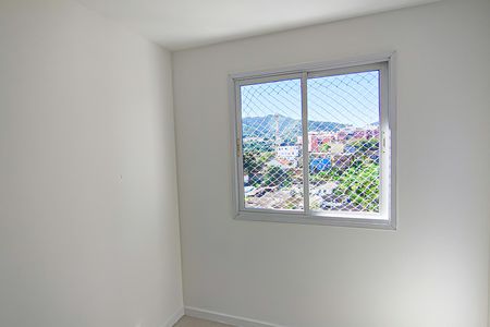 Quarto 1 de apartamento para alugar com 2 quartos, 53m² em Pechincha, Rio de Janeiro