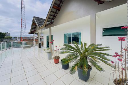 Casa para alugar com 150m², 3 quartos e 2 vagasVaranda