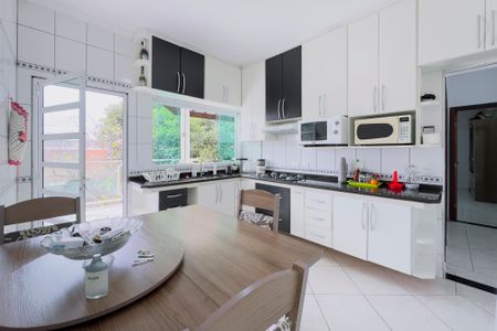 Casa para alugar com 150m², 3 quartos e 2 vagasCozinha